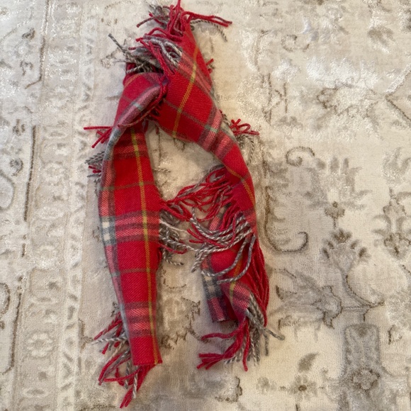 Burberry Happy Scarf - Picture 2 of 3